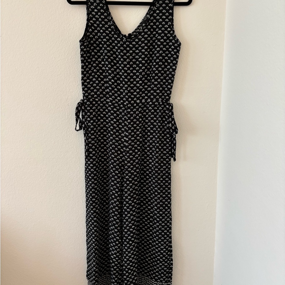 Elegant Black and White Patterned Dress